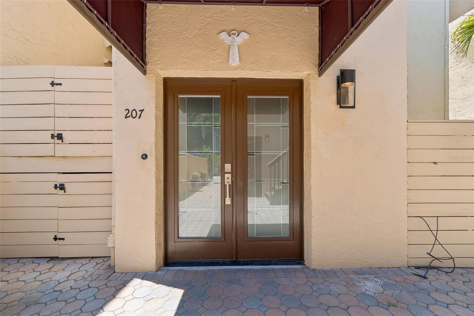 487 Pinellas Bayway Unit 207, St Petersburg, FL 33715