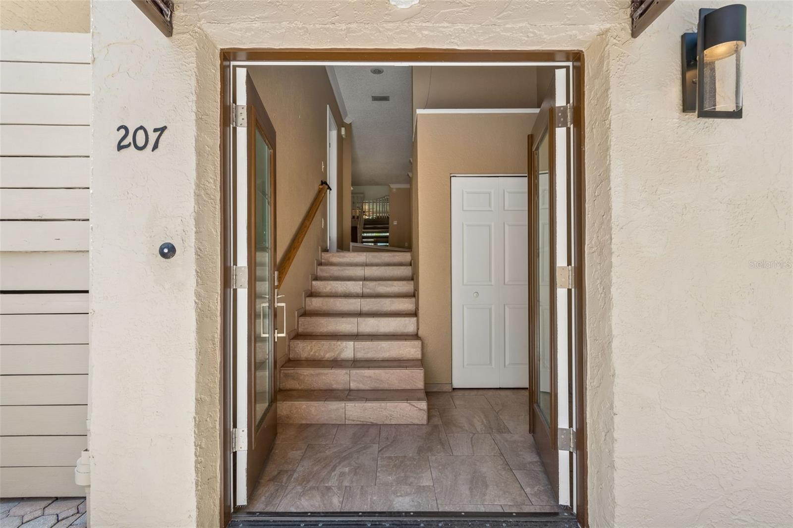 487 Pinellas Bayway Unit 207, St Petersburg, FL 33715