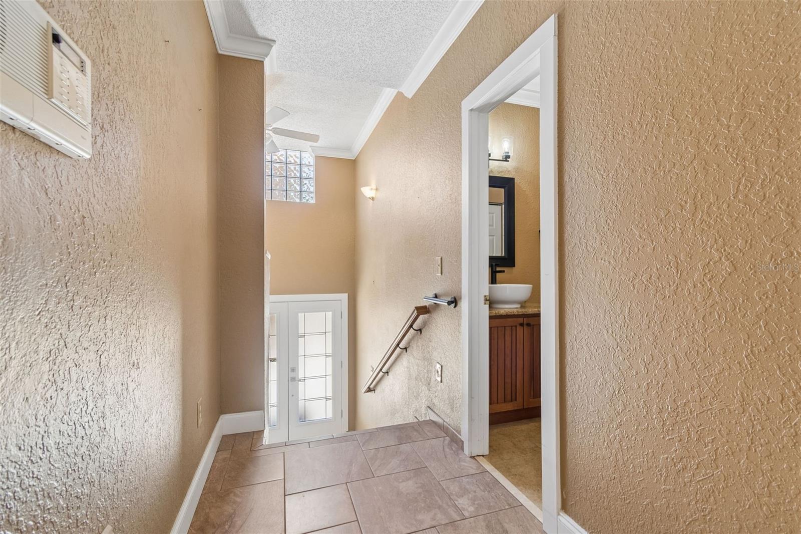 487 Pinellas Bayway Unit 207, St Petersburg, FL 33715
