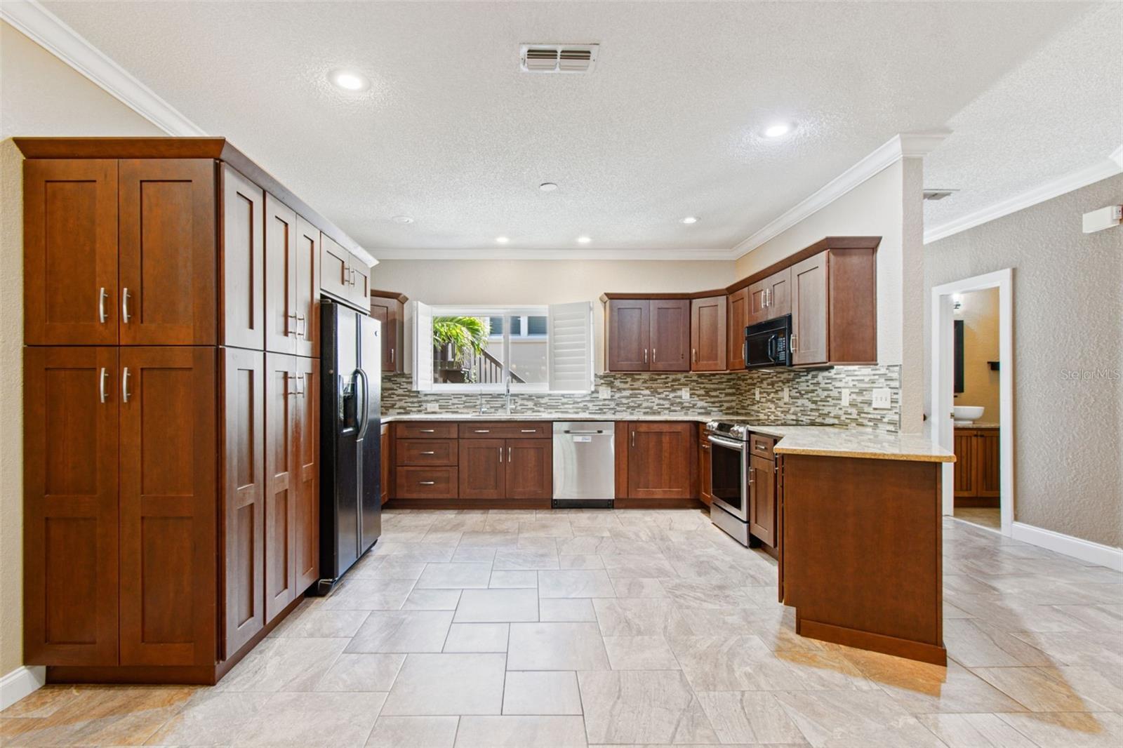 487 Pinellas Bayway Unit 207, St Petersburg, FL 33715