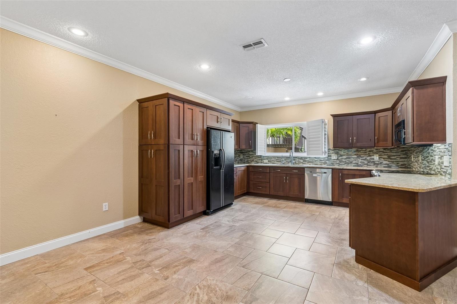 487 Pinellas Bayway Unit 207, St Petersburg, FL 33715