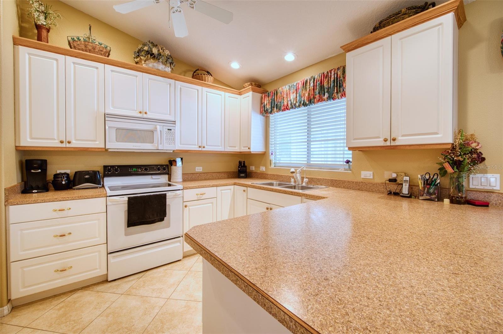 541 Falkland, Venice, FL 34293