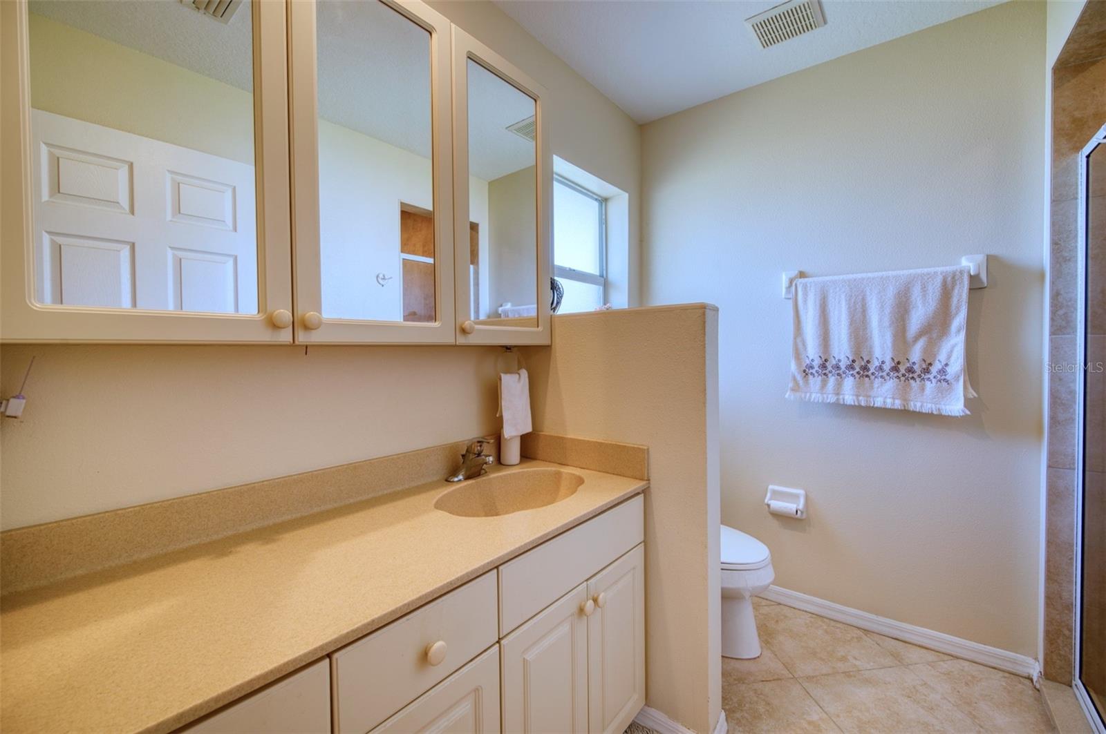 541 Falkland, Venice, FL 34293