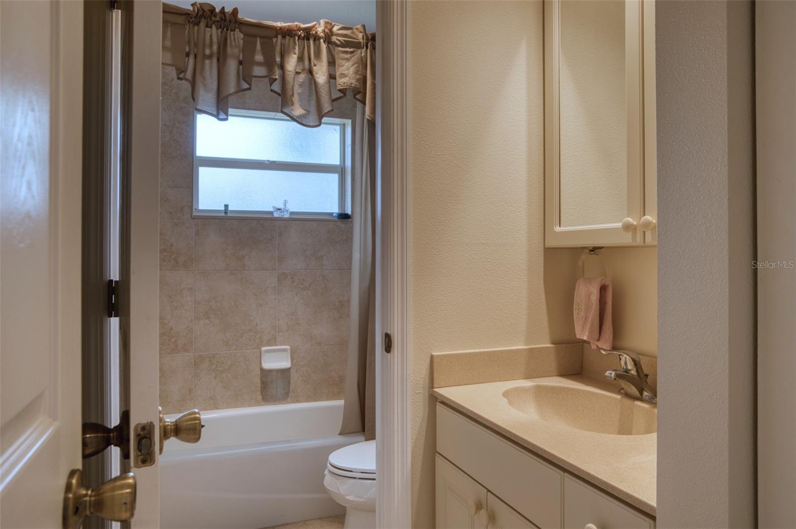541 Falkland, Venice, FL 34293