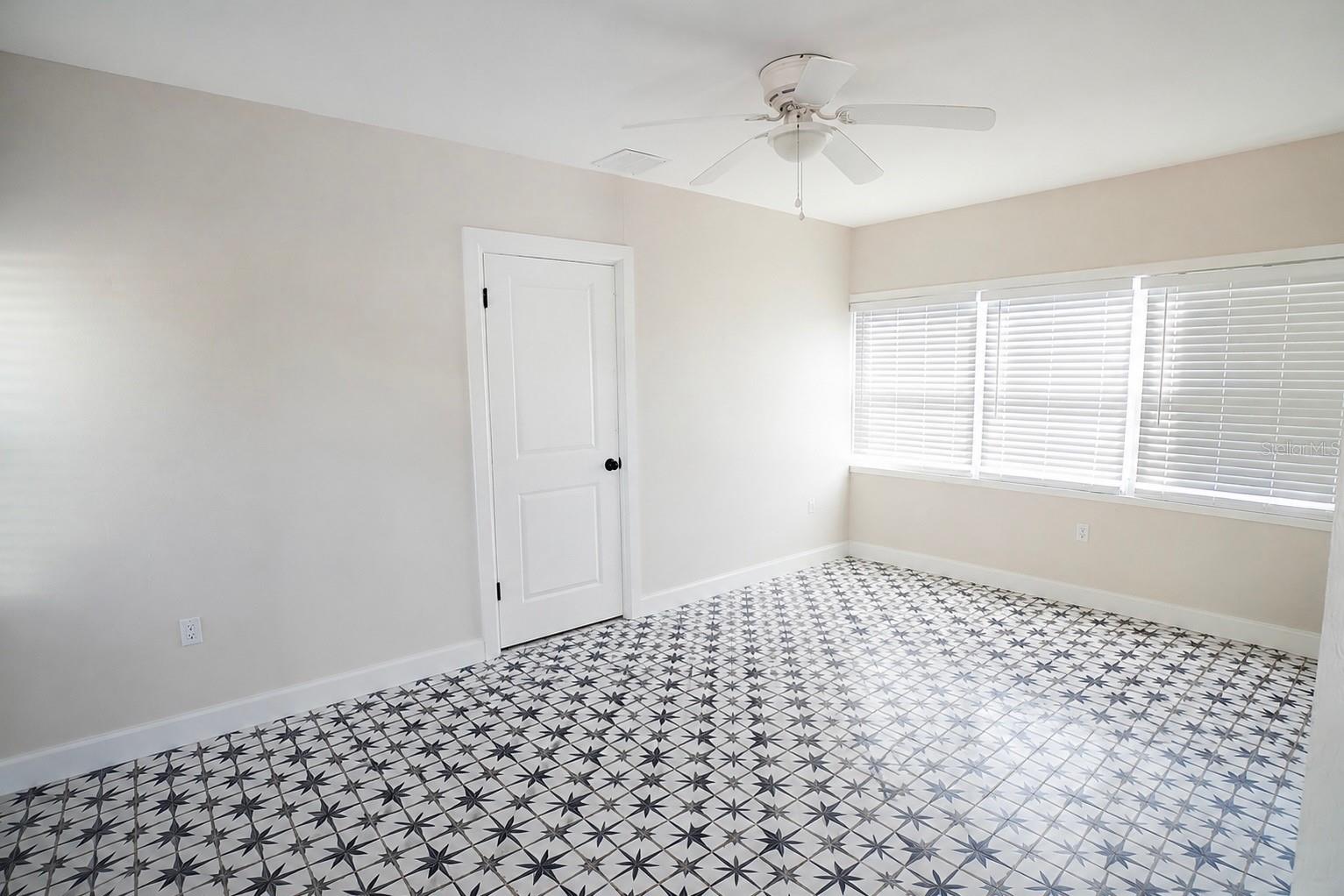 4405 Tampania, Tampa, FL 33614