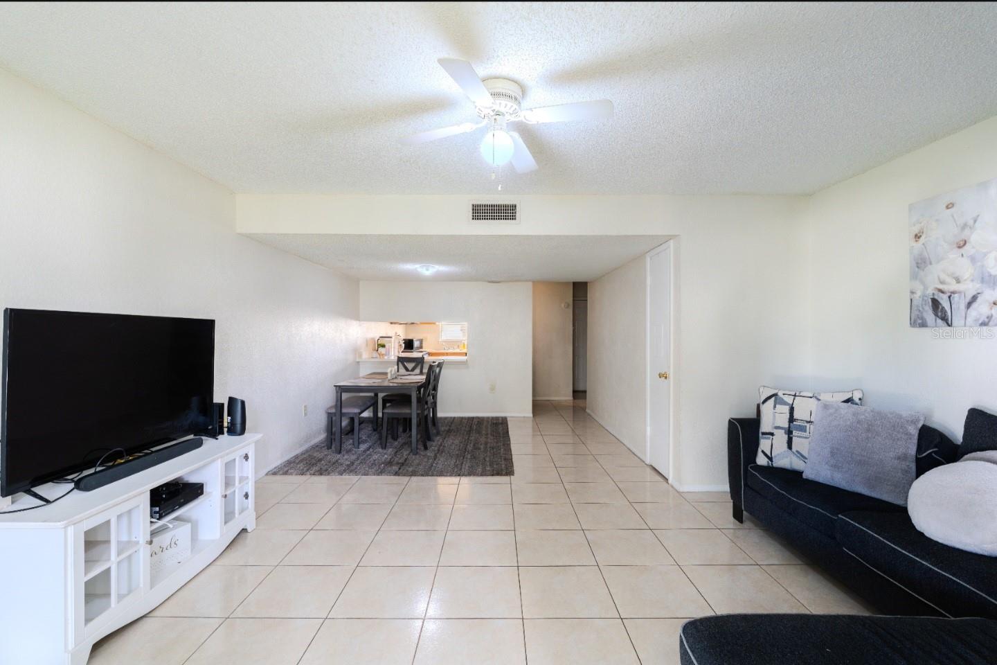 4267 Semoran Unit 11, Orlando, FL 32822