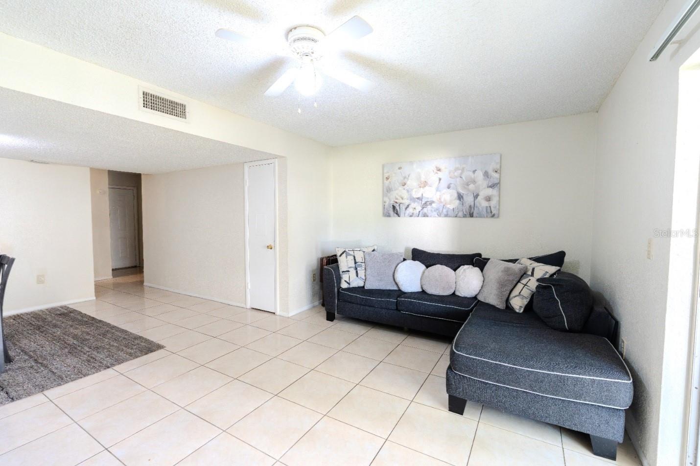 4267 Semoran Unit 11, Orlando, FL 32822