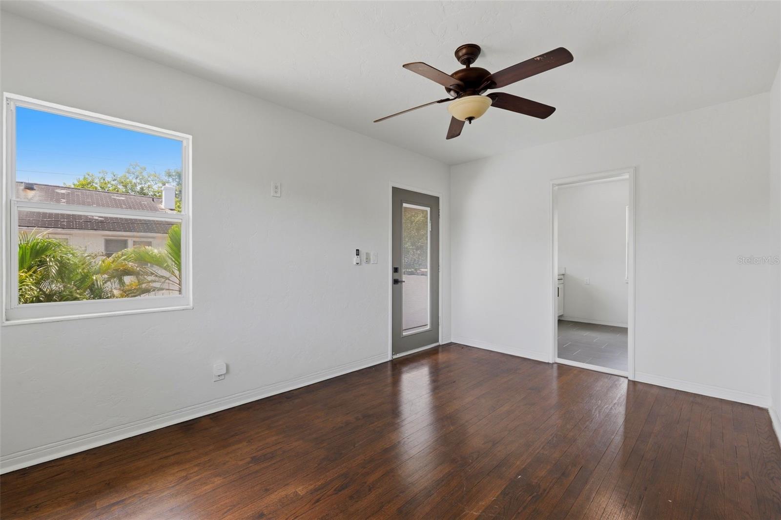 3030 5th, St Petersburg, FL 33704