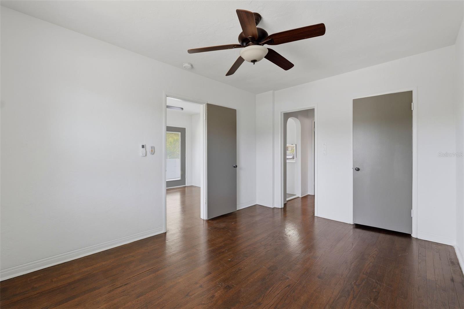 3030 5th, St Petersburg, FL 33704