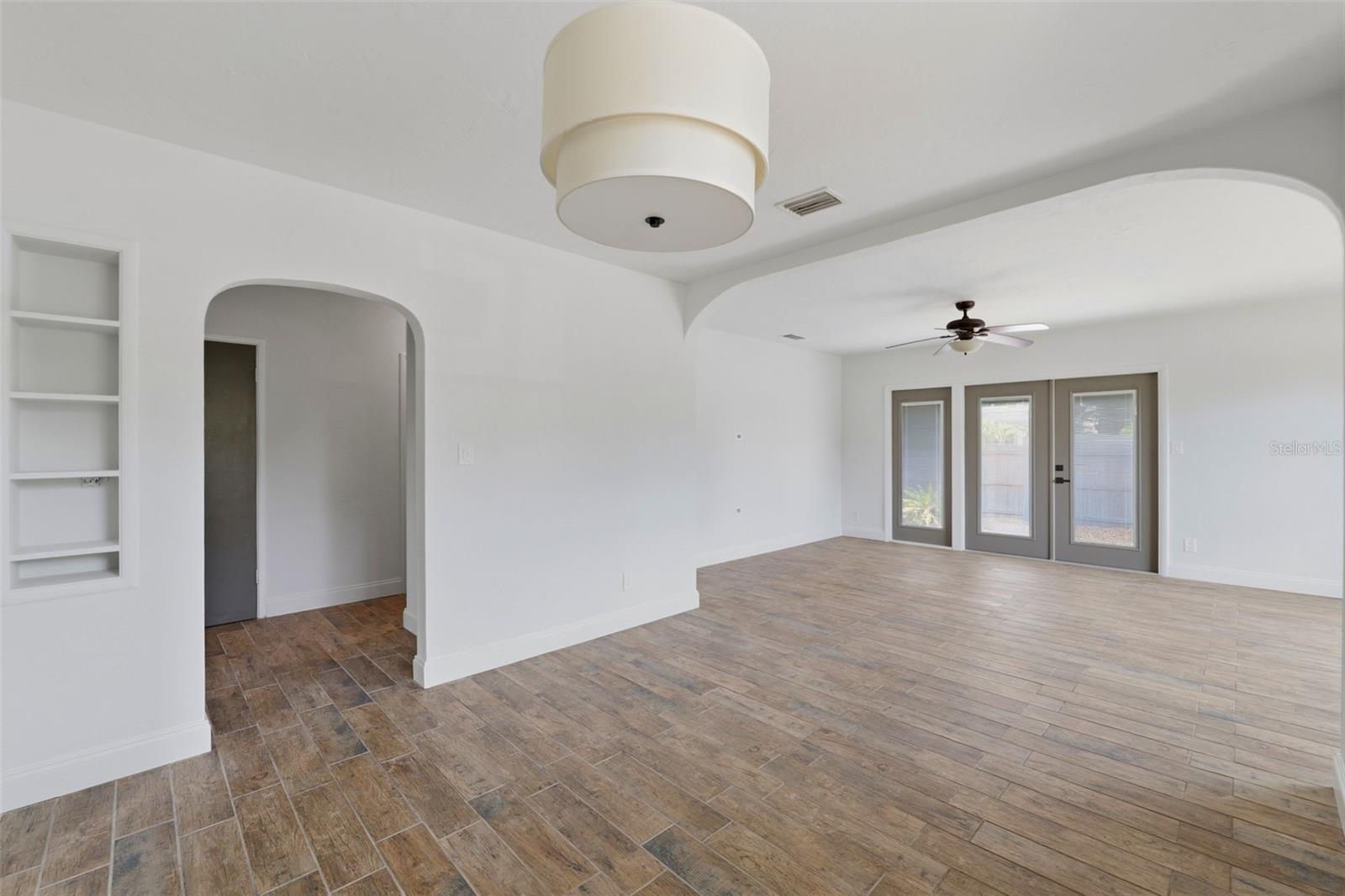 3030 5th, St Petersburg, FL 33704