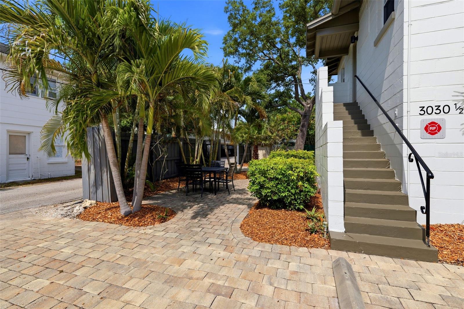 3030 5th, St Petersburg, FL 33704