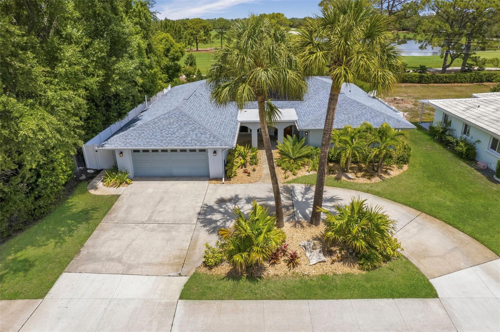 656 Mehlenbacher, Belleair, FL 33756