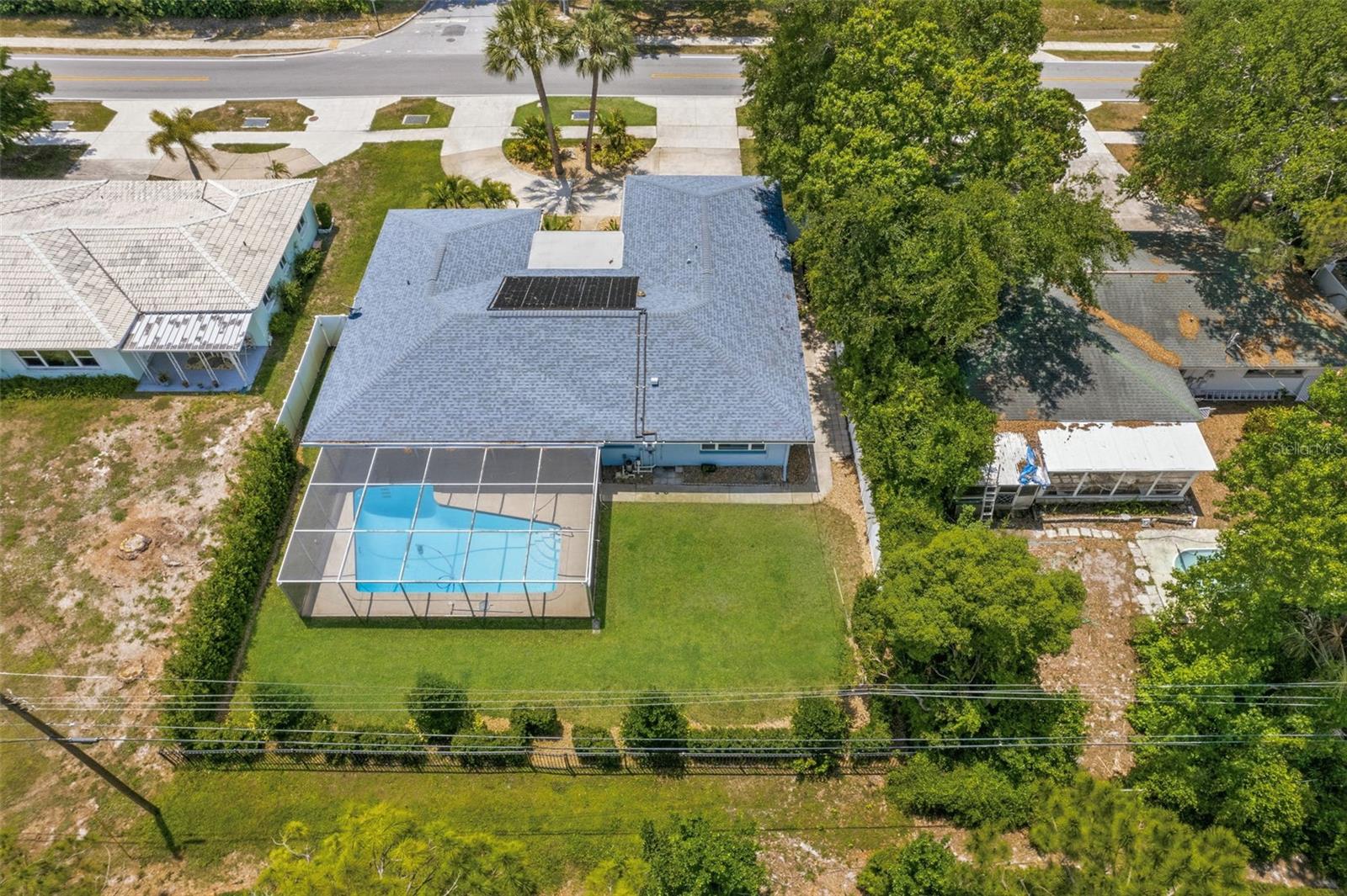656 Mehlenbacher, Belleair, FL 33756