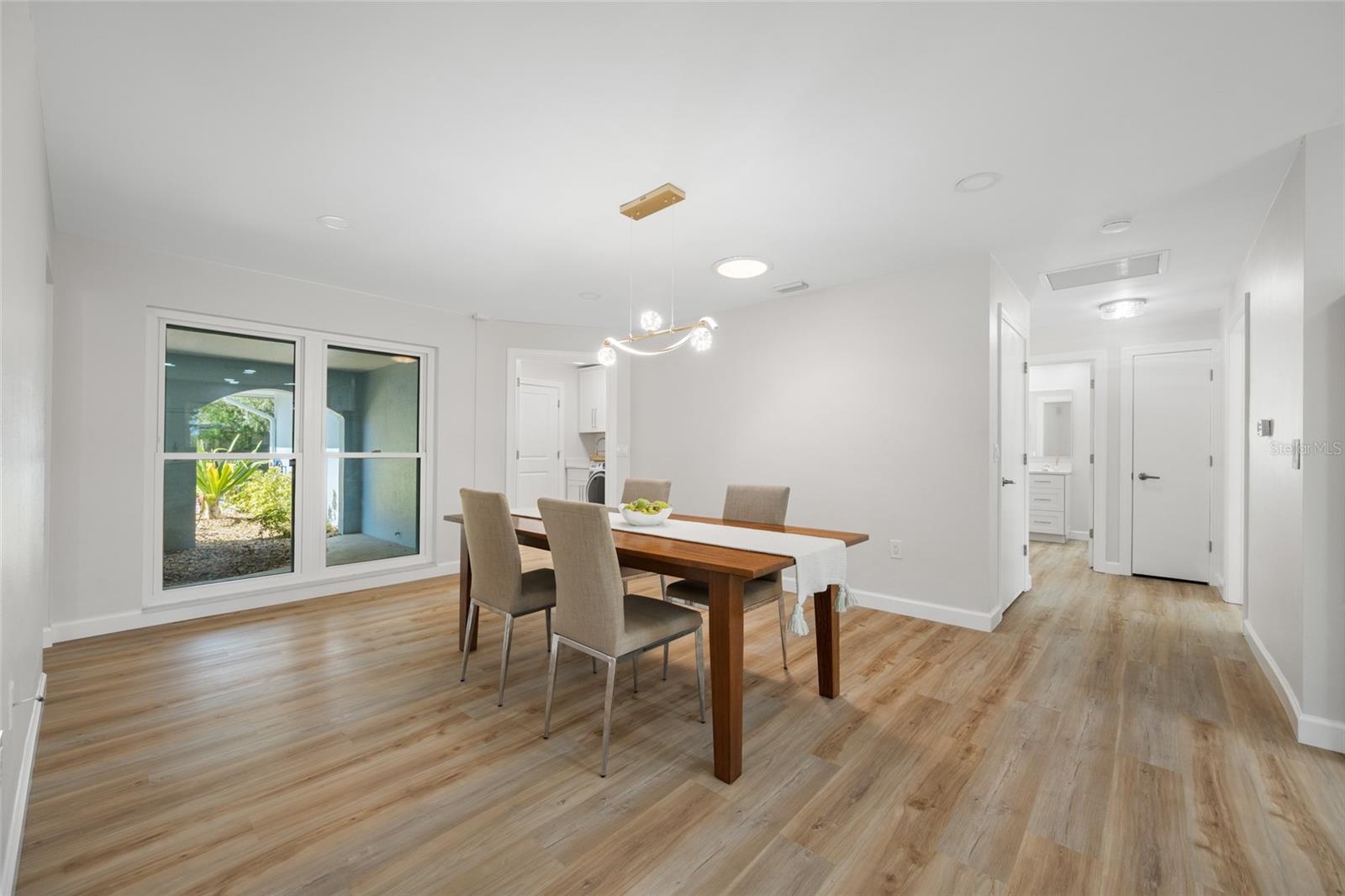656 Mehlenbacher, Belleair, FL 33756