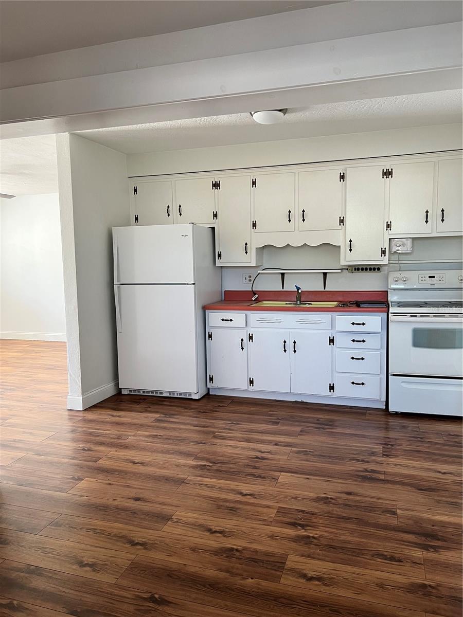 3112 Savoy, Sarasota, FL 34232