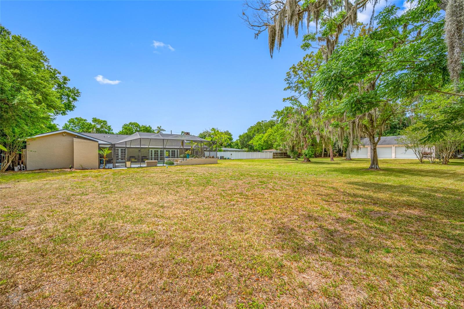 15314 Lake Magdalene, Tampa, FL 33618