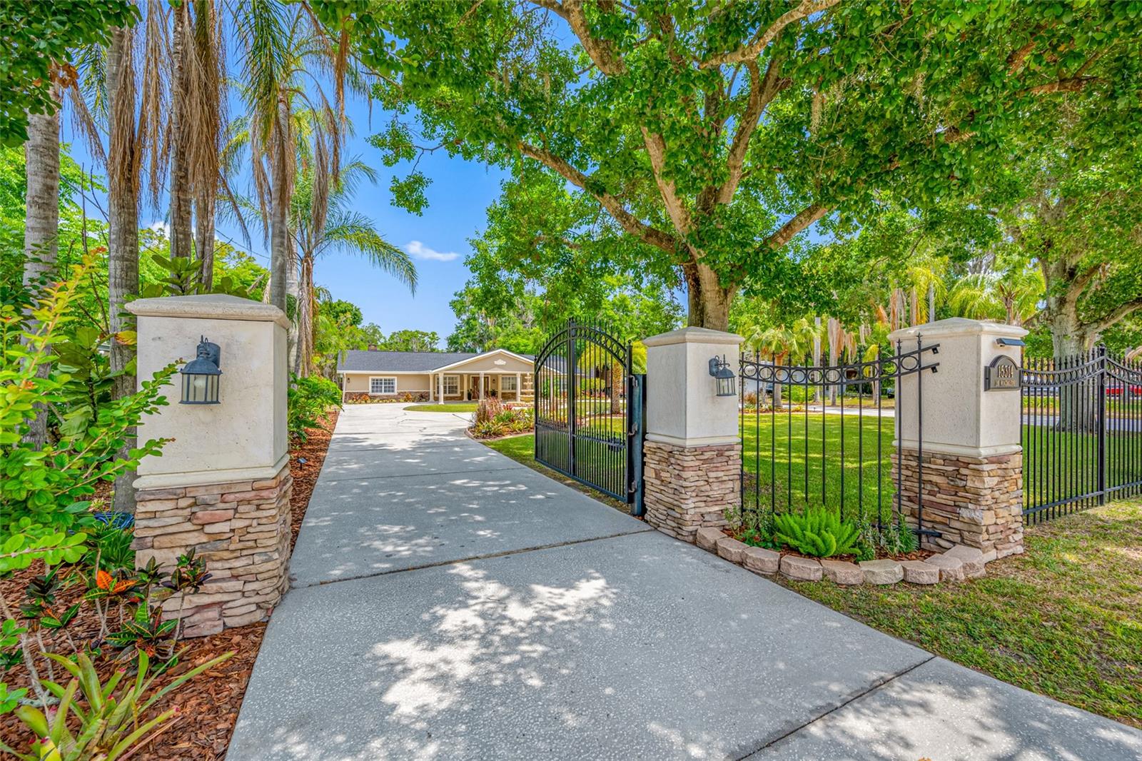 15314 Lake Magdalene, Tampa, FL 33618