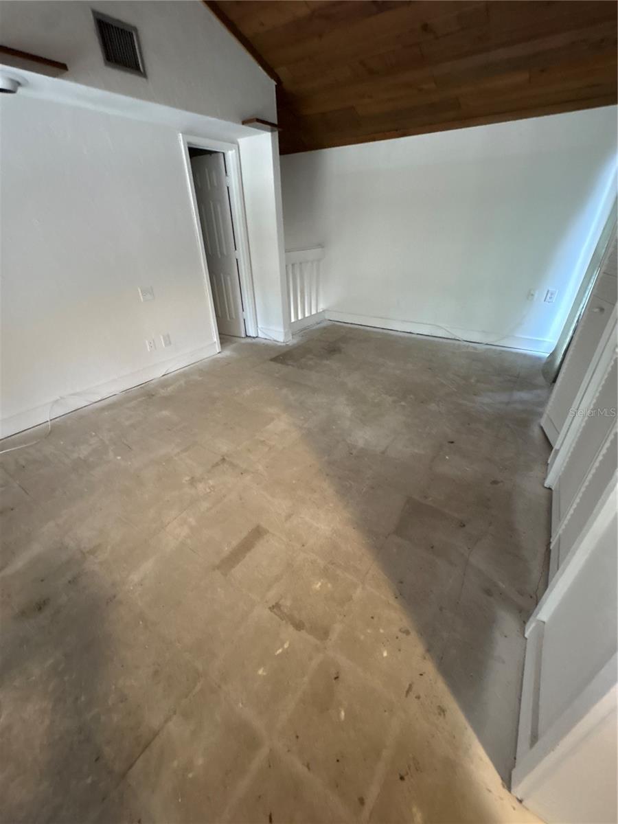 2010 Corner Lake Unit 2010, Haines City, FL 33844