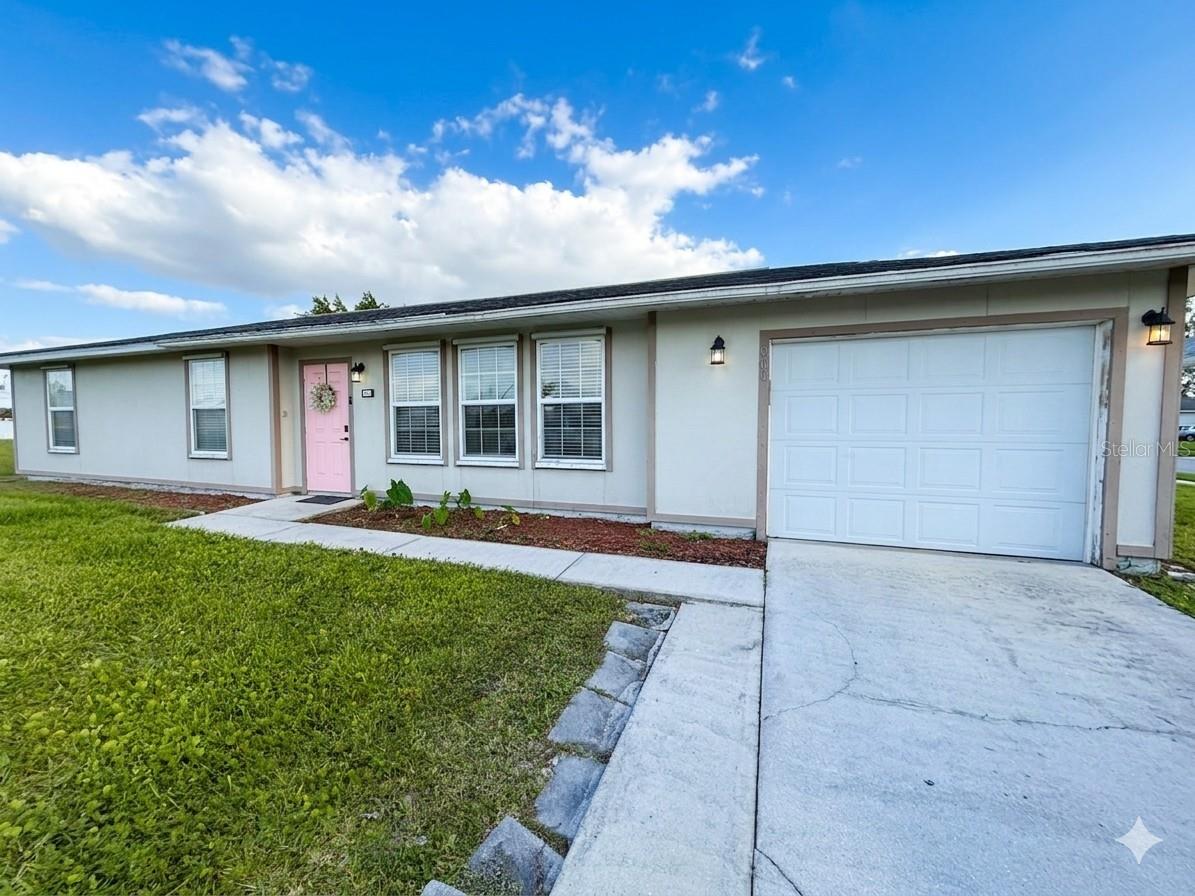 900 18th, Cape Coral, FL 33909