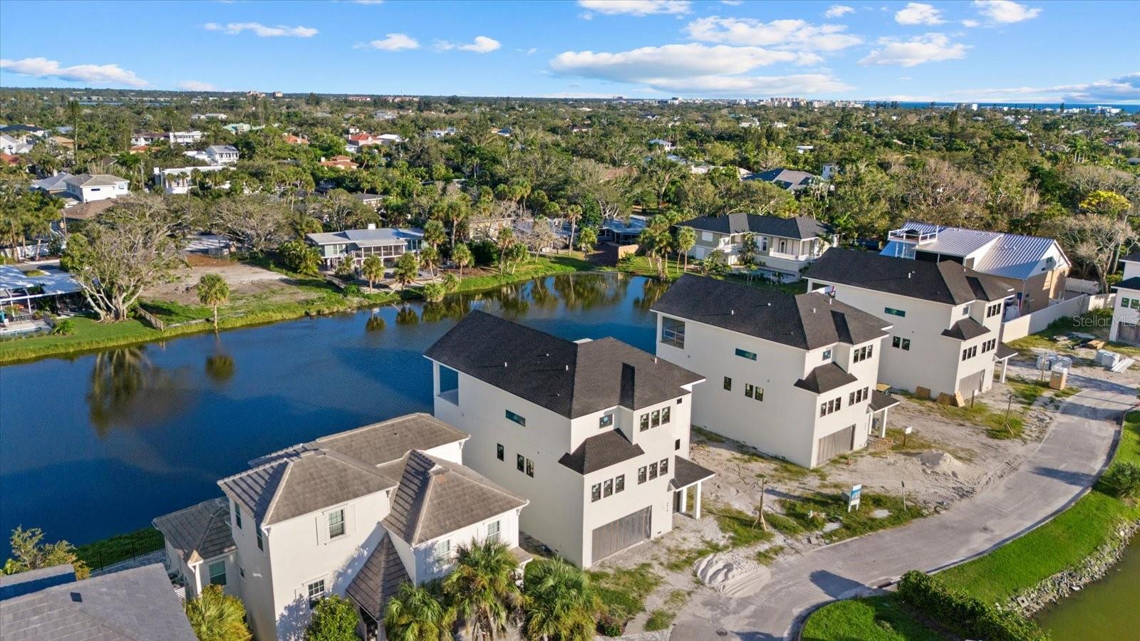 6907 Bochi, Sarasota, FL 34242
