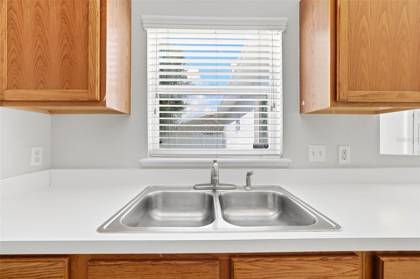 955 Louvre, Kissimmee, FL 34759