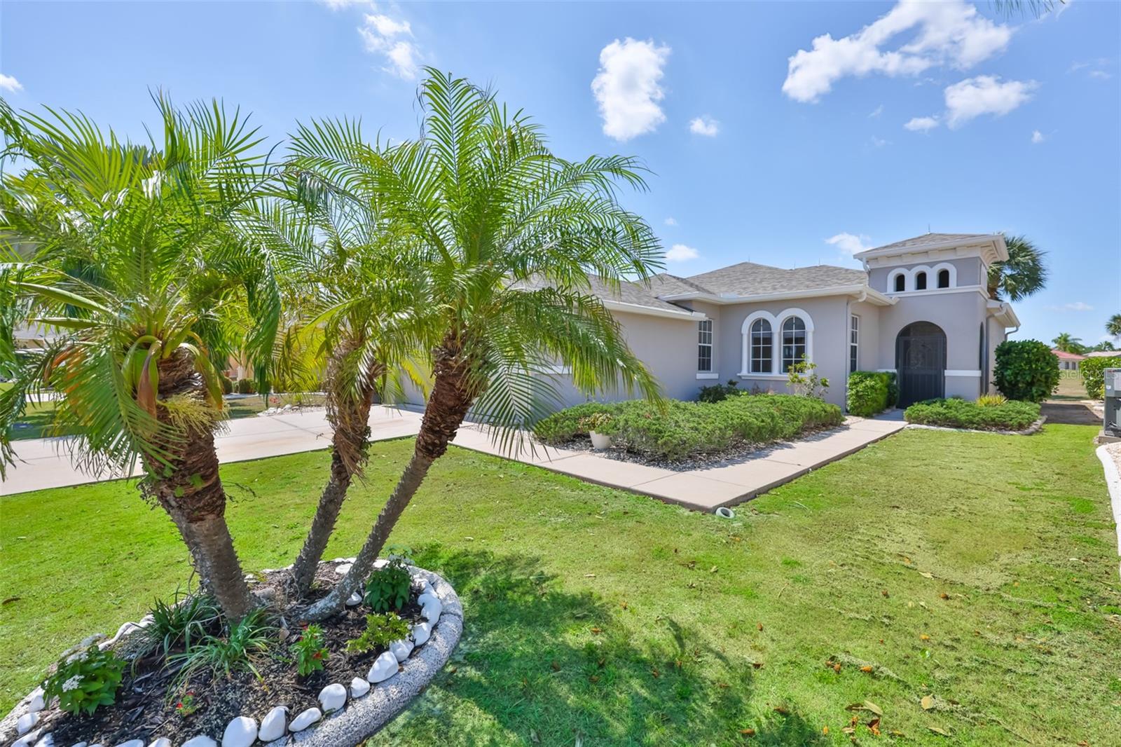448 Noble Faire, Sun City Center, FL 33573