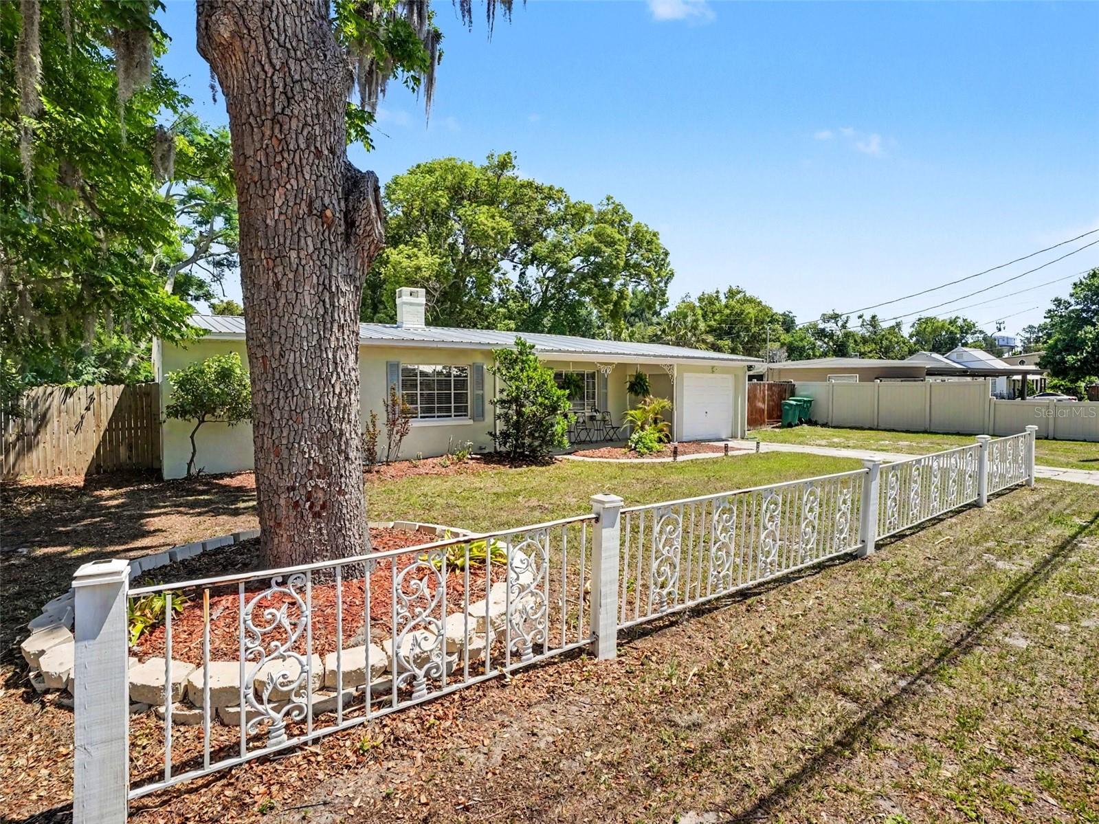 315 11th, Mount Dora, FL 32757