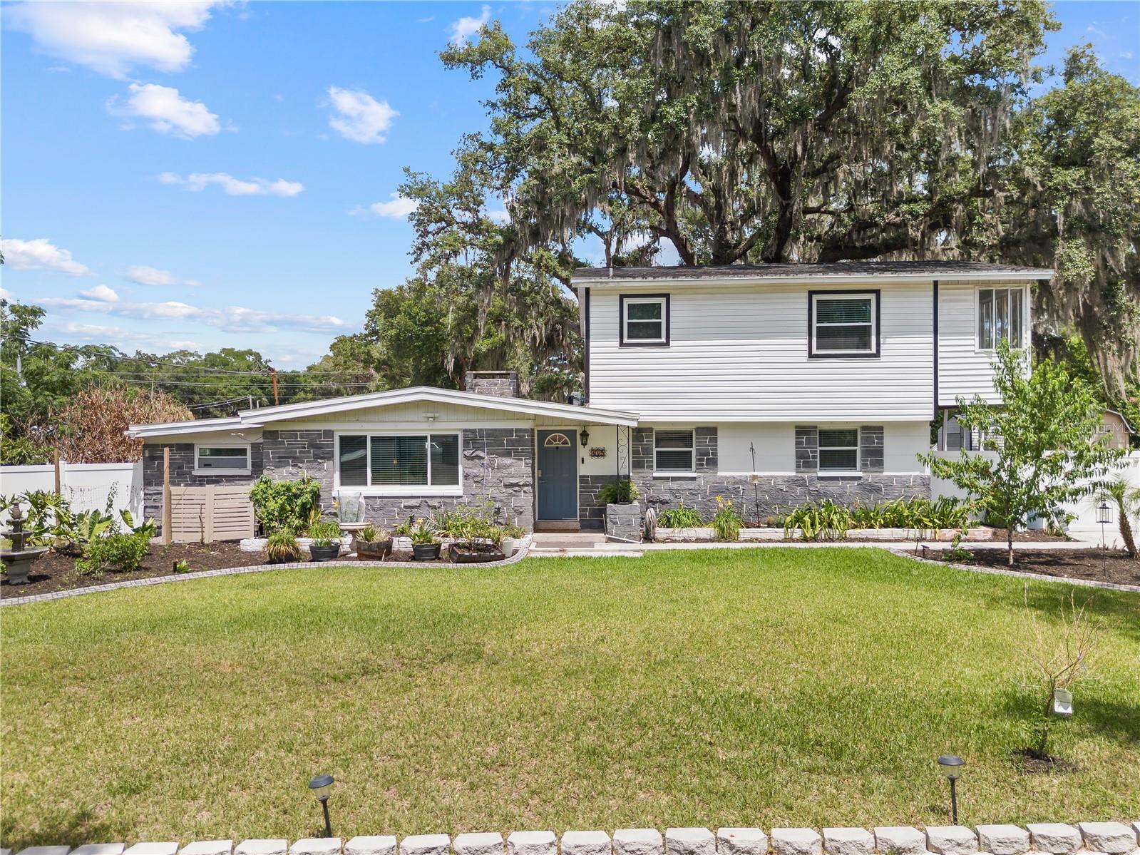 115 Ten Oak, Valrico, FL 33594