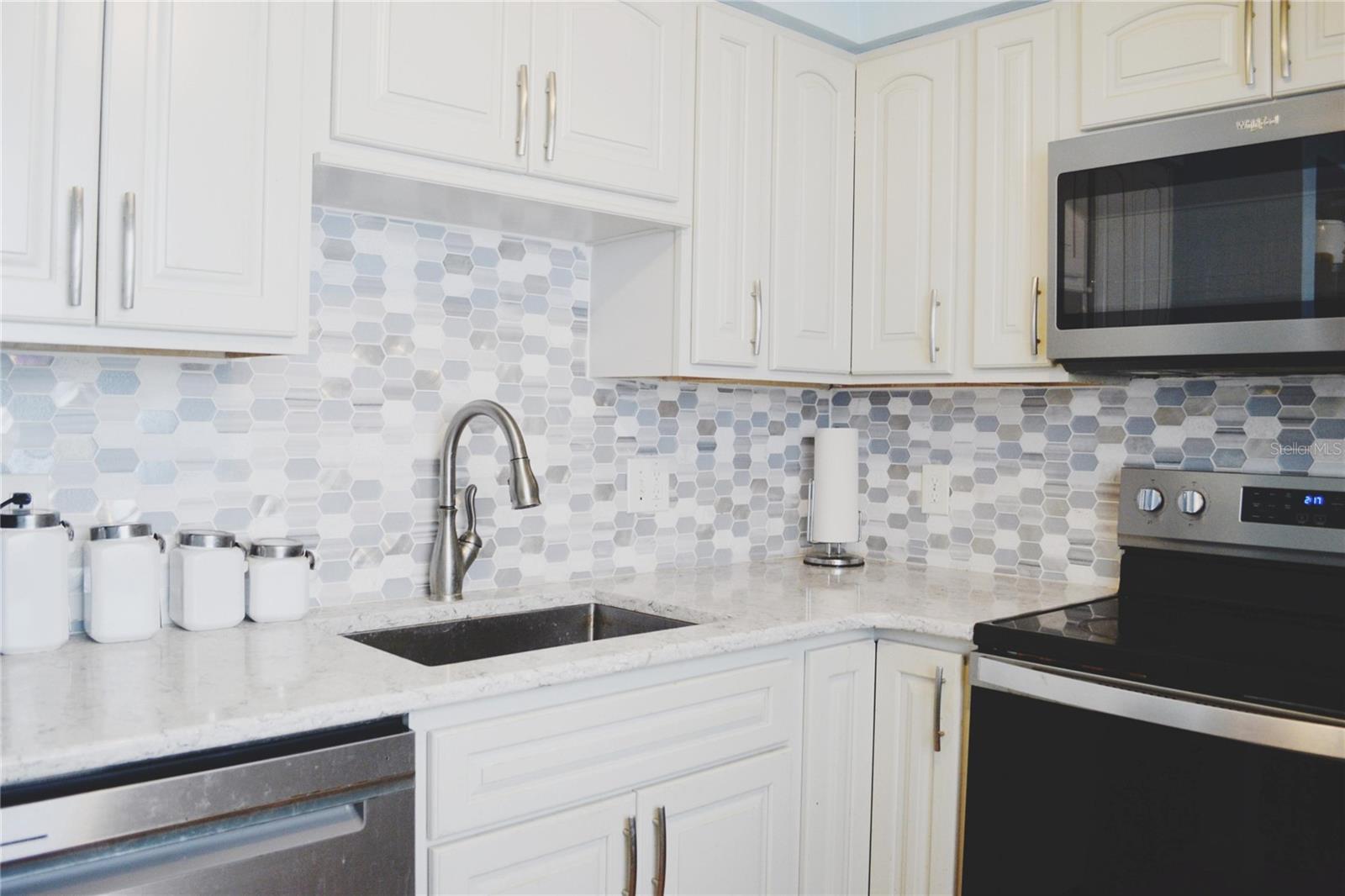 331 Sky Loch, Dunedin, FL 34698
