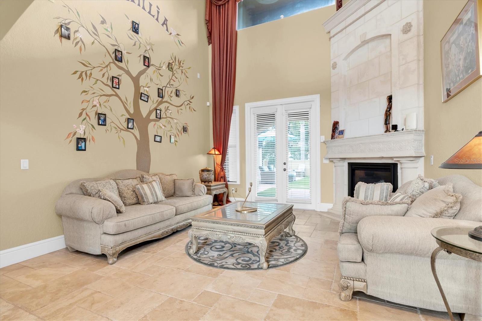 1067 Ashland, Tarpon Springs, FL 34689