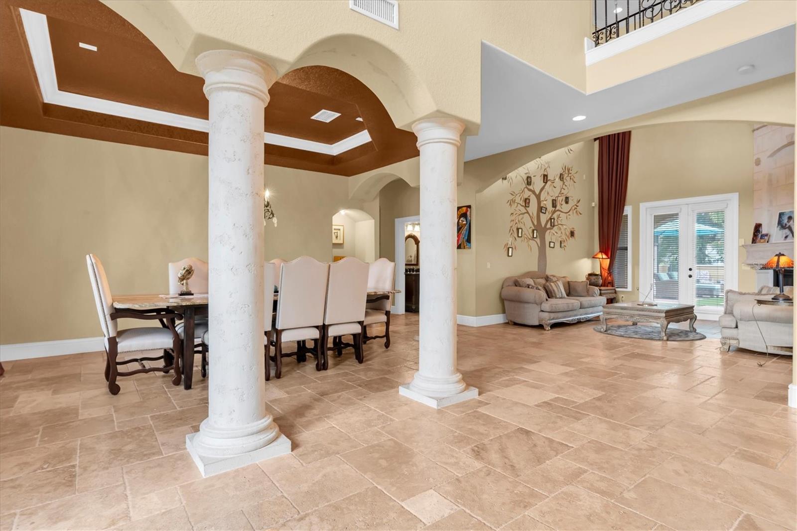 1067 Ashland, Tarpon Springs, FL 34689