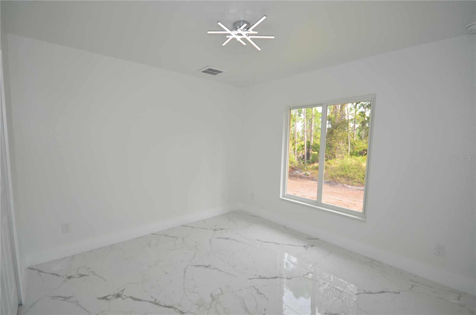 1132 Edelweiss, Lehigh Acres, FL 33974
