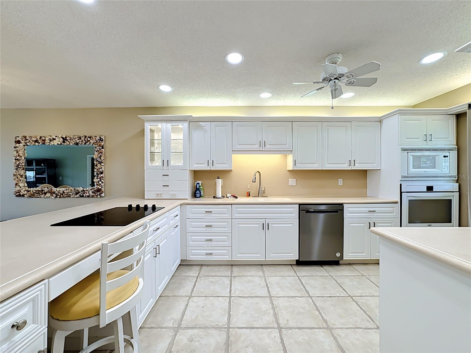 1515 Pelican Point Unit Ba185, Sarasota, FL 34231