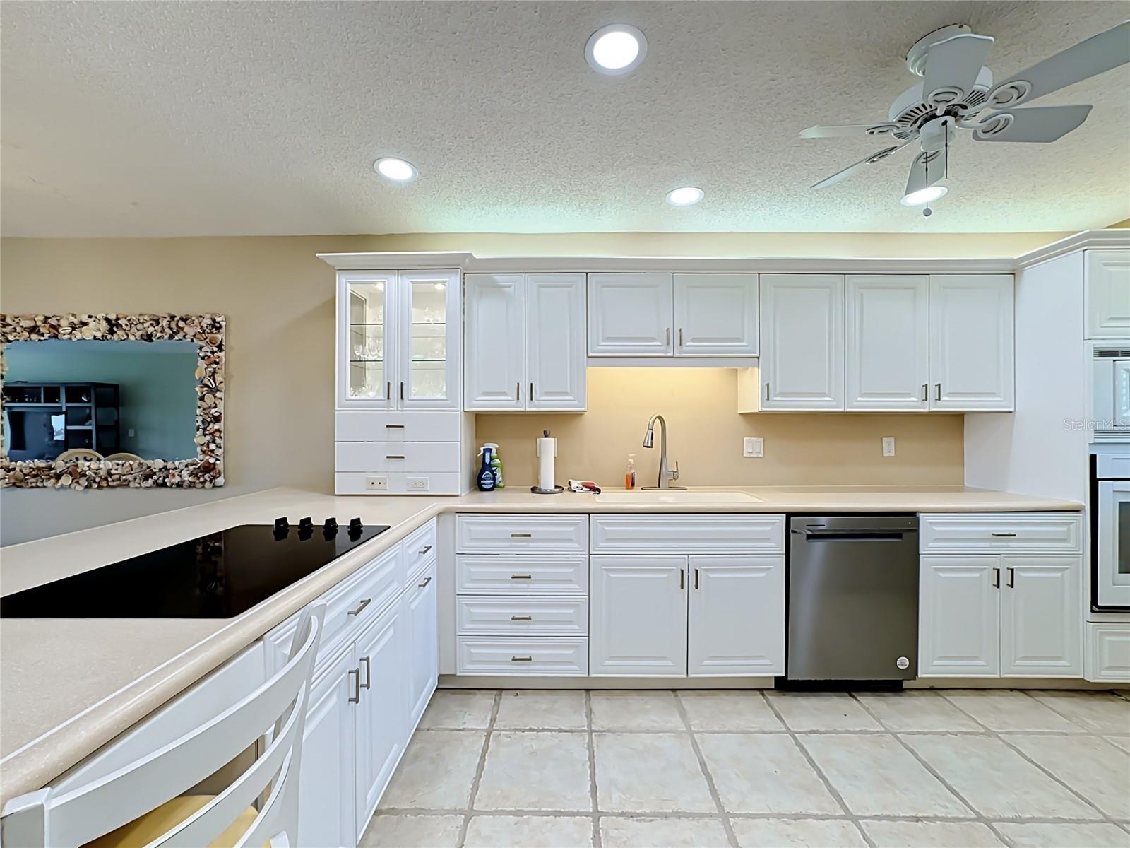 1515 Pelican Point Unit Ba185, Sarasota, FL 34231