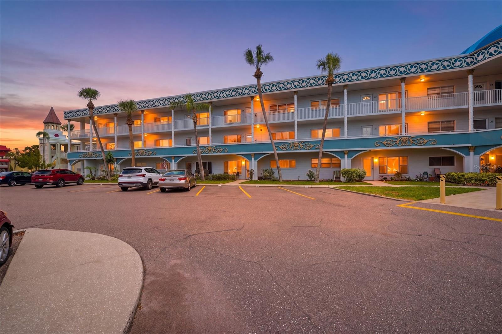 2381 Ecuadorian Unit 45, Clearwater, FL 33763