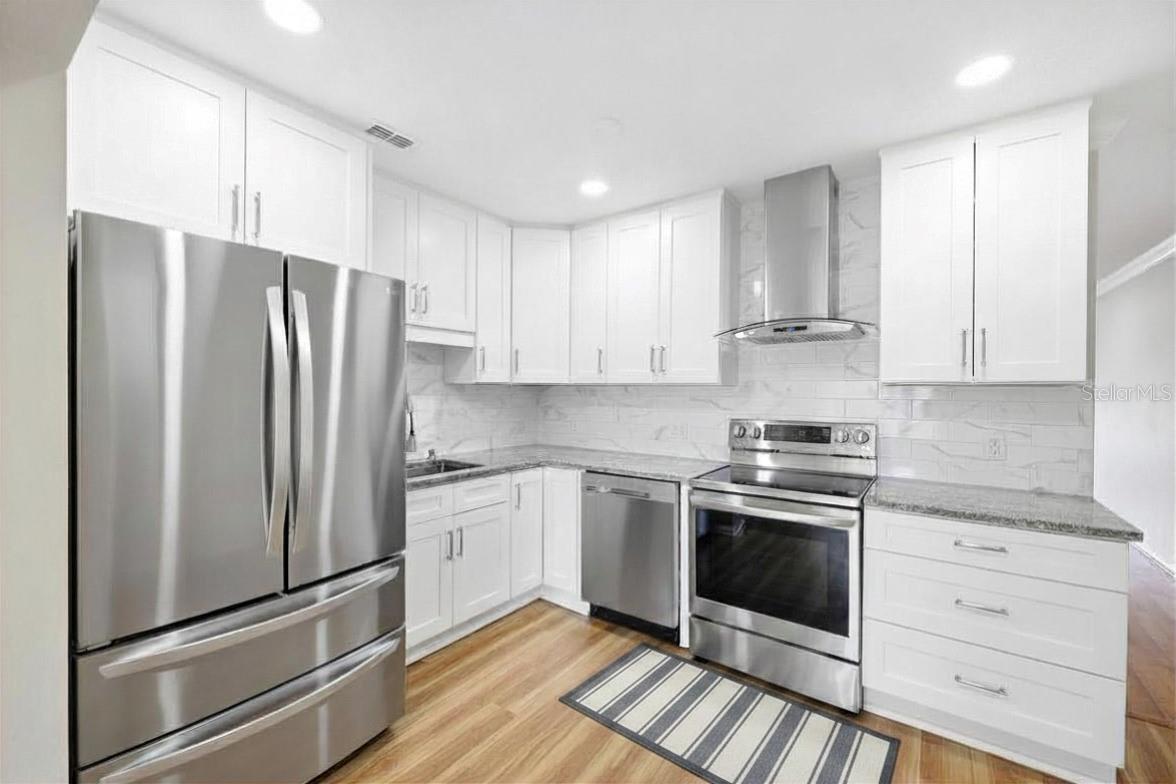 2381 Ecuadorian Unit 45, Clearwater, FL 33763