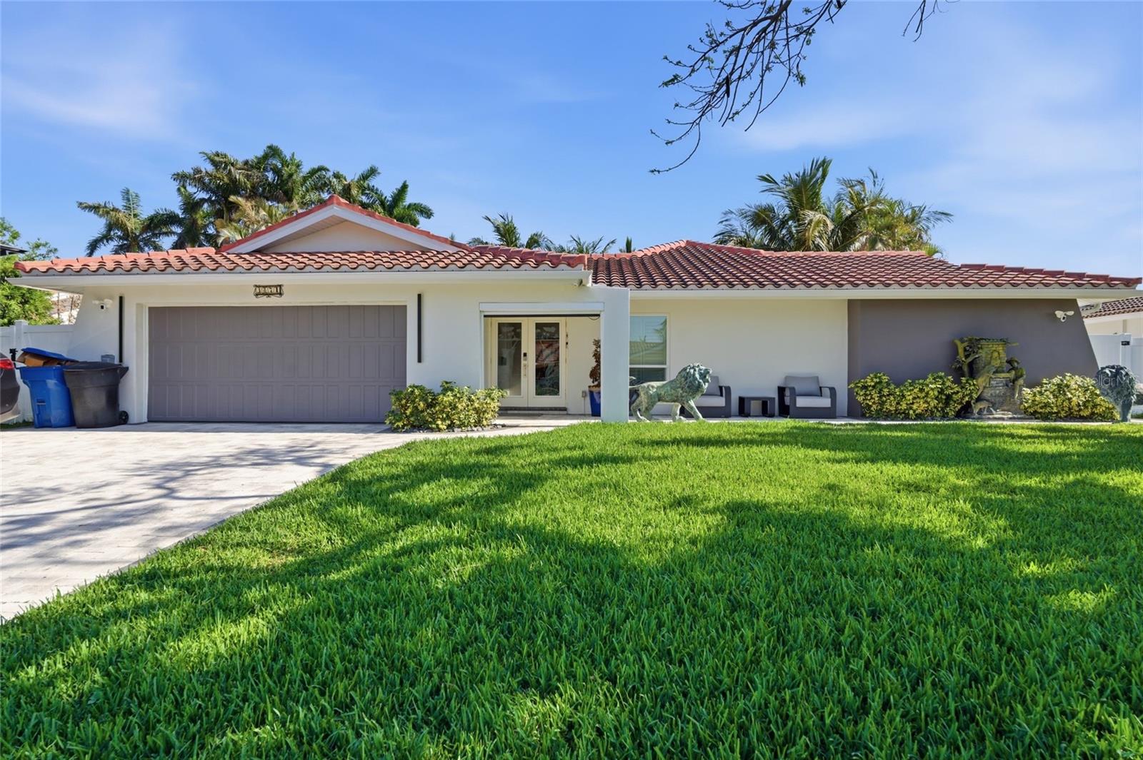 3874 48th, St Petersburg, FL 33711