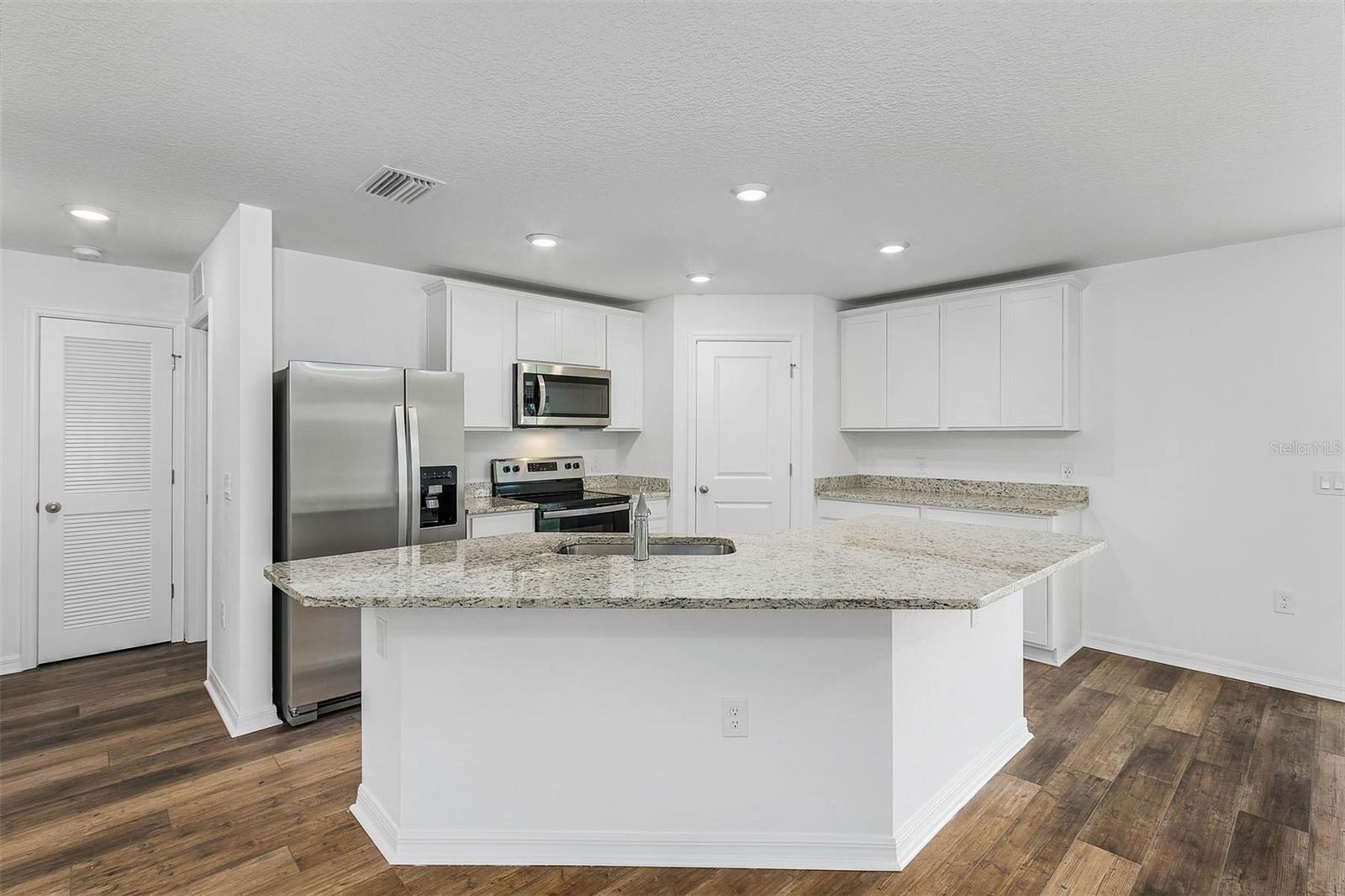 6007 Gillot, Port Charlotte, FL 33981