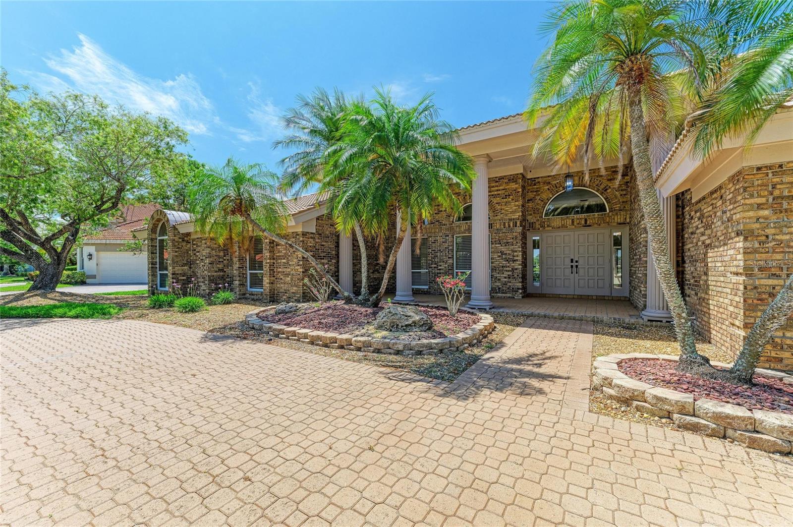 4268 Las Palmas, Sarasota, FL 34238