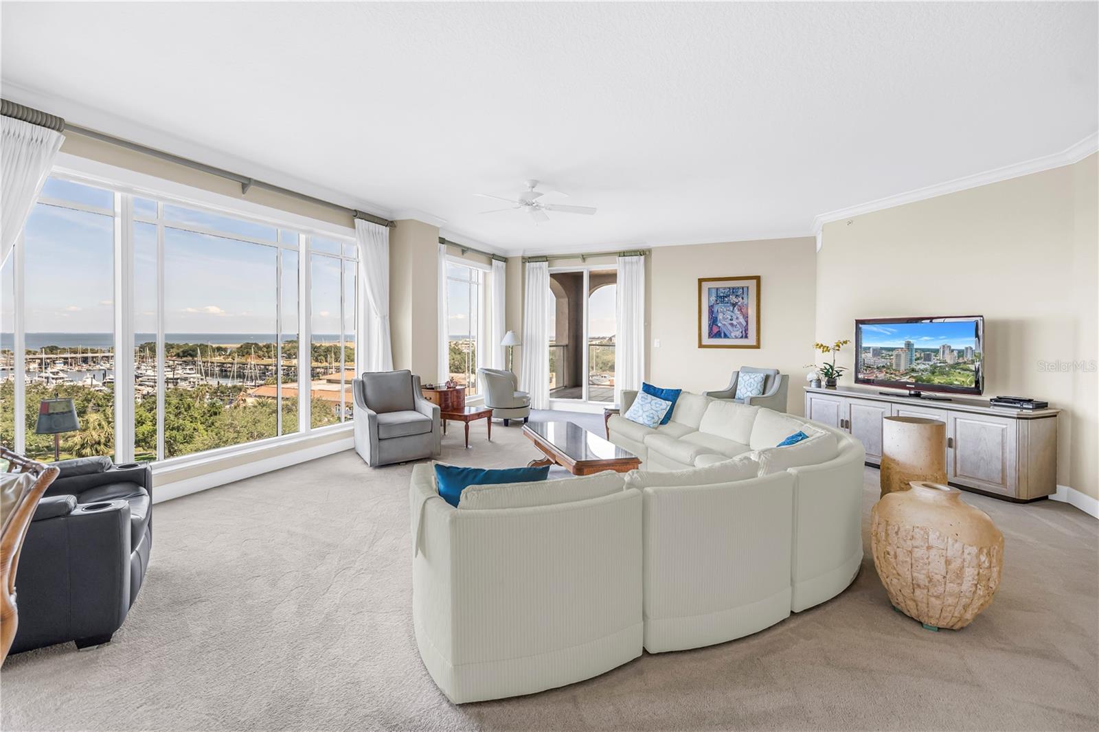 100 Beach Unit 702, St Petersburg, FL 33701
