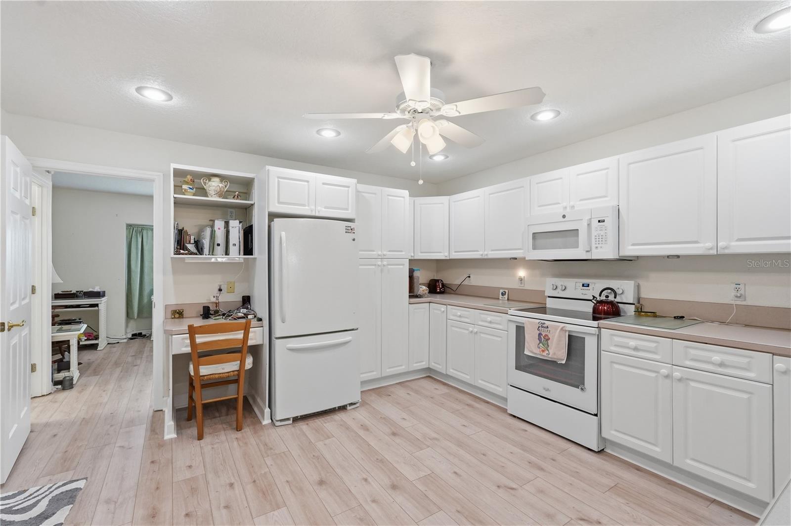 545 Pinellas Bayway Unit 302, St Petersburg, FL 33715