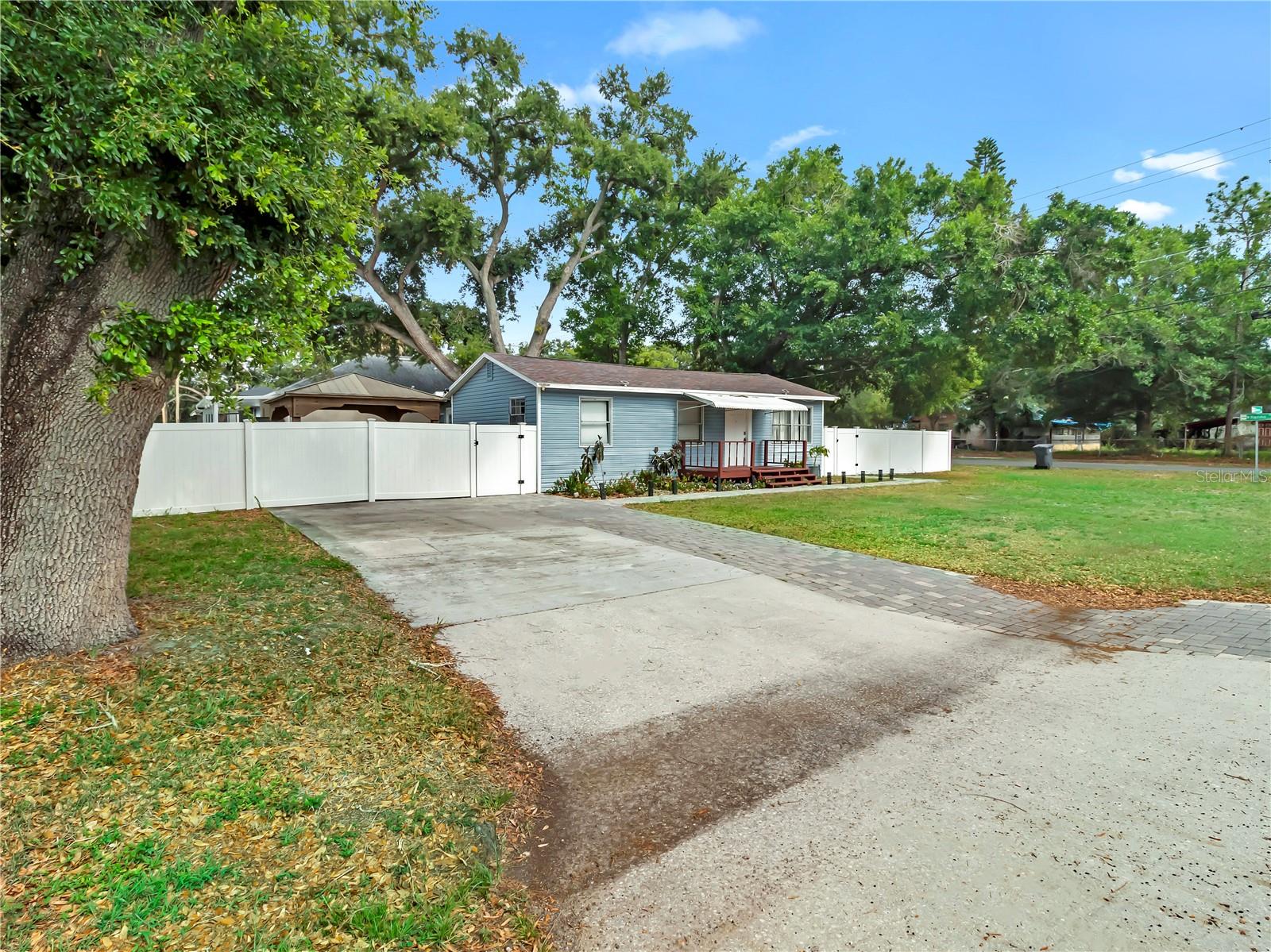 6201 Theresa, Tampa, FL 33615