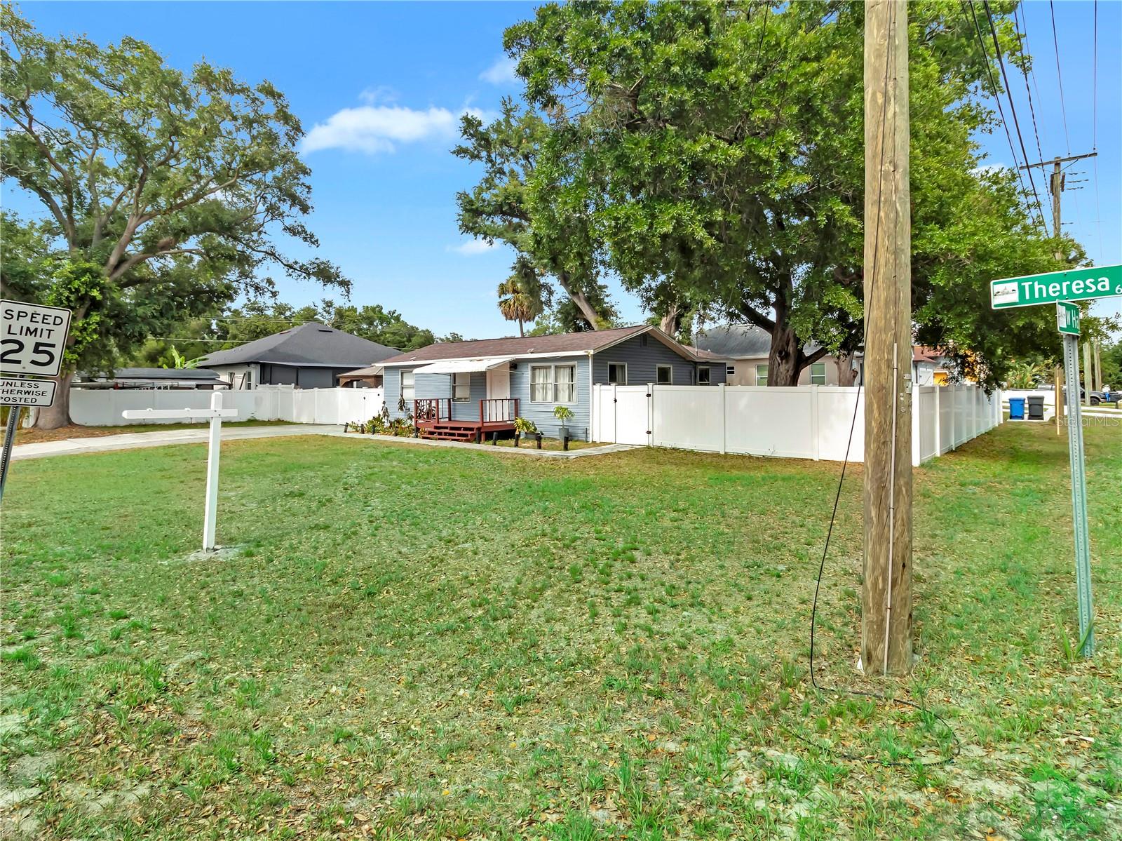 6201 Theresa, Tampa, FL 33615