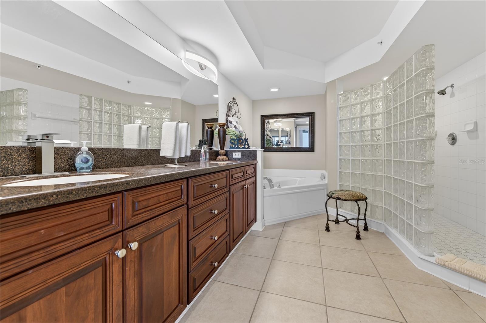 3311 Atlantic Unit 201, Daytona Beach Shores, FL 32118
