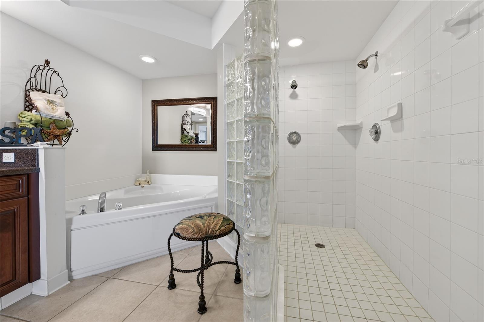 3311 Atlantic Unit 201, Daytona Beach Shores, FL 32118