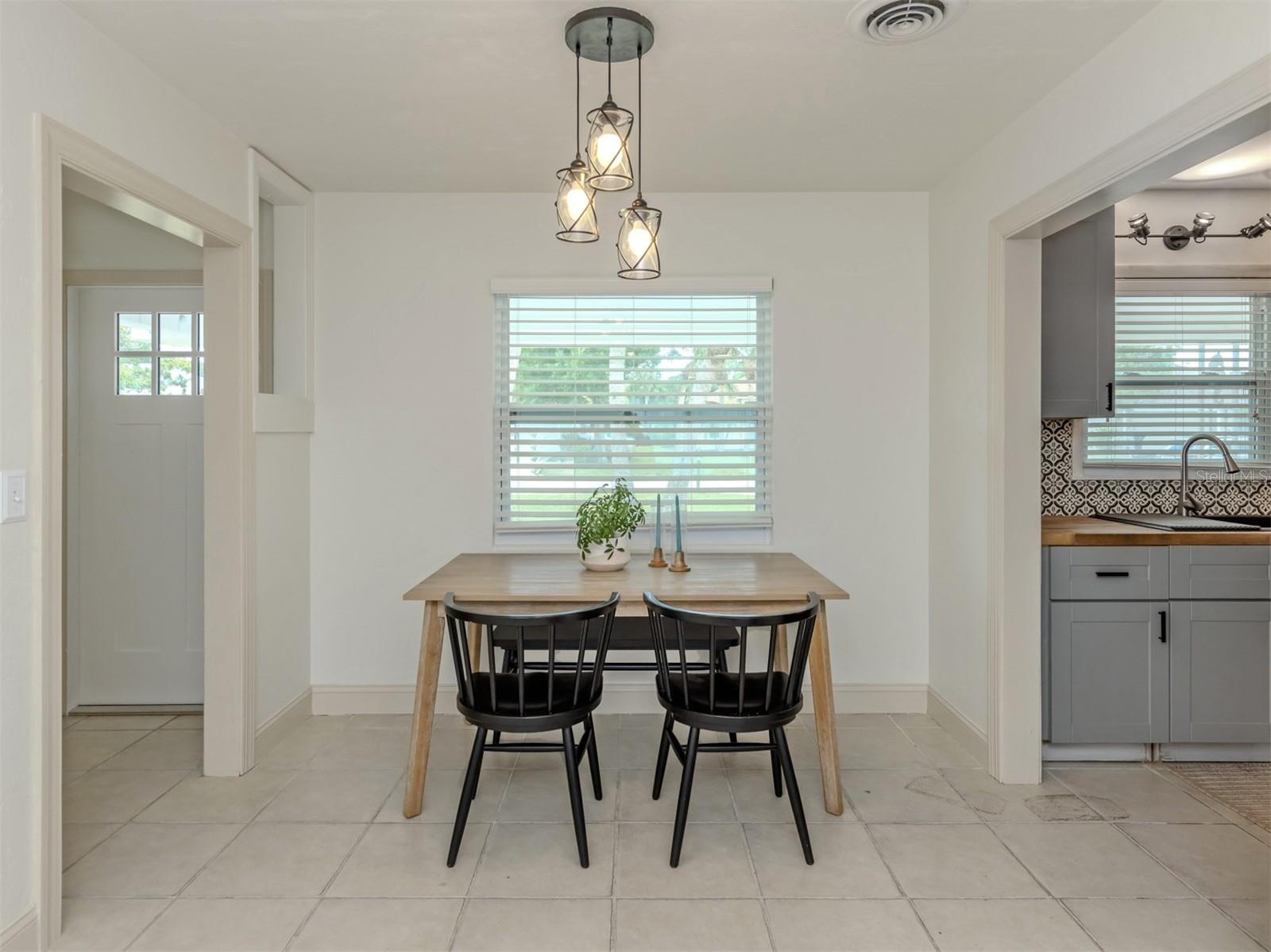 929 Cypress, Venice, FL 34285