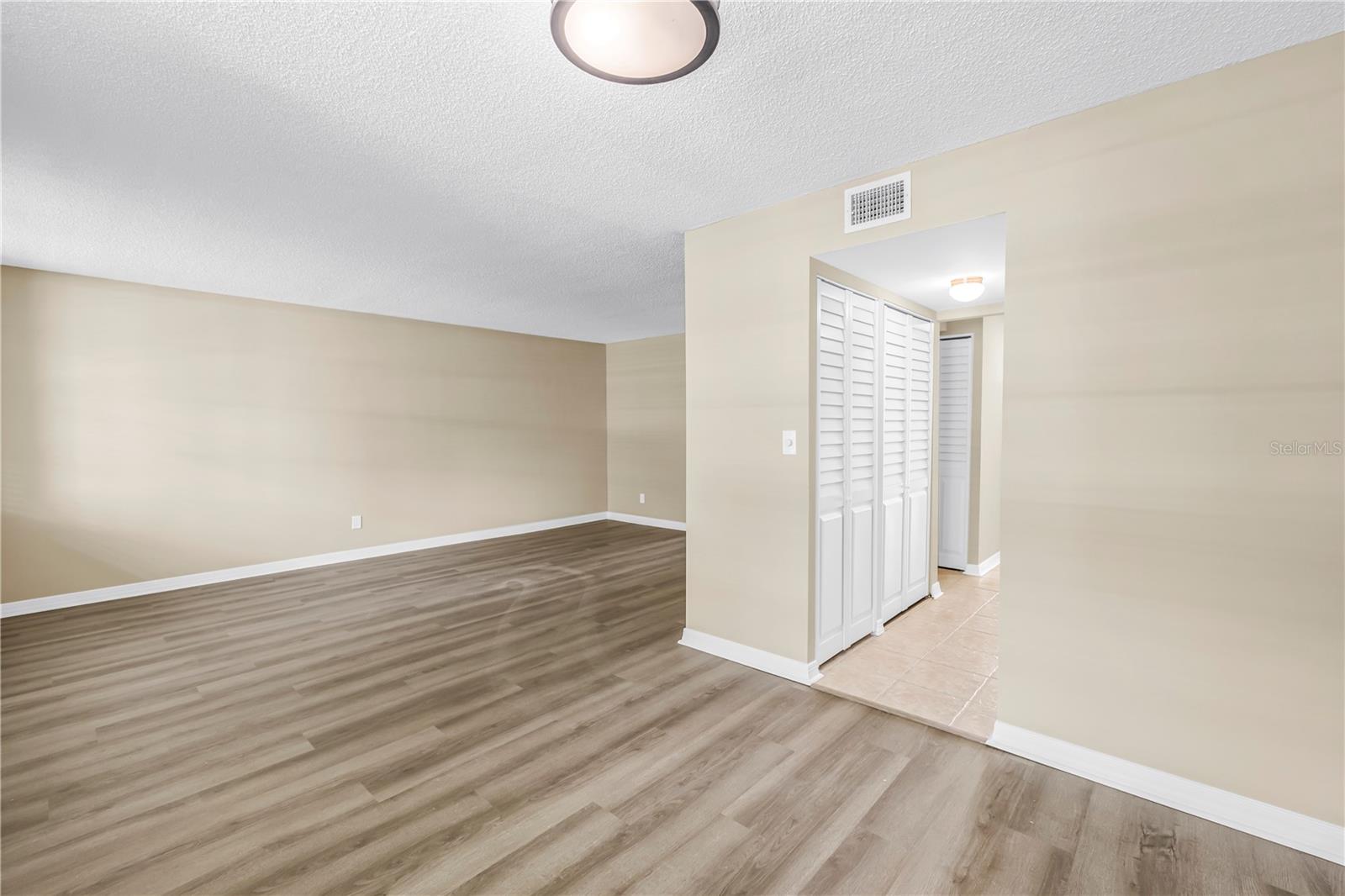4720 Locust Unit 116, St Petersburg, FL 33703