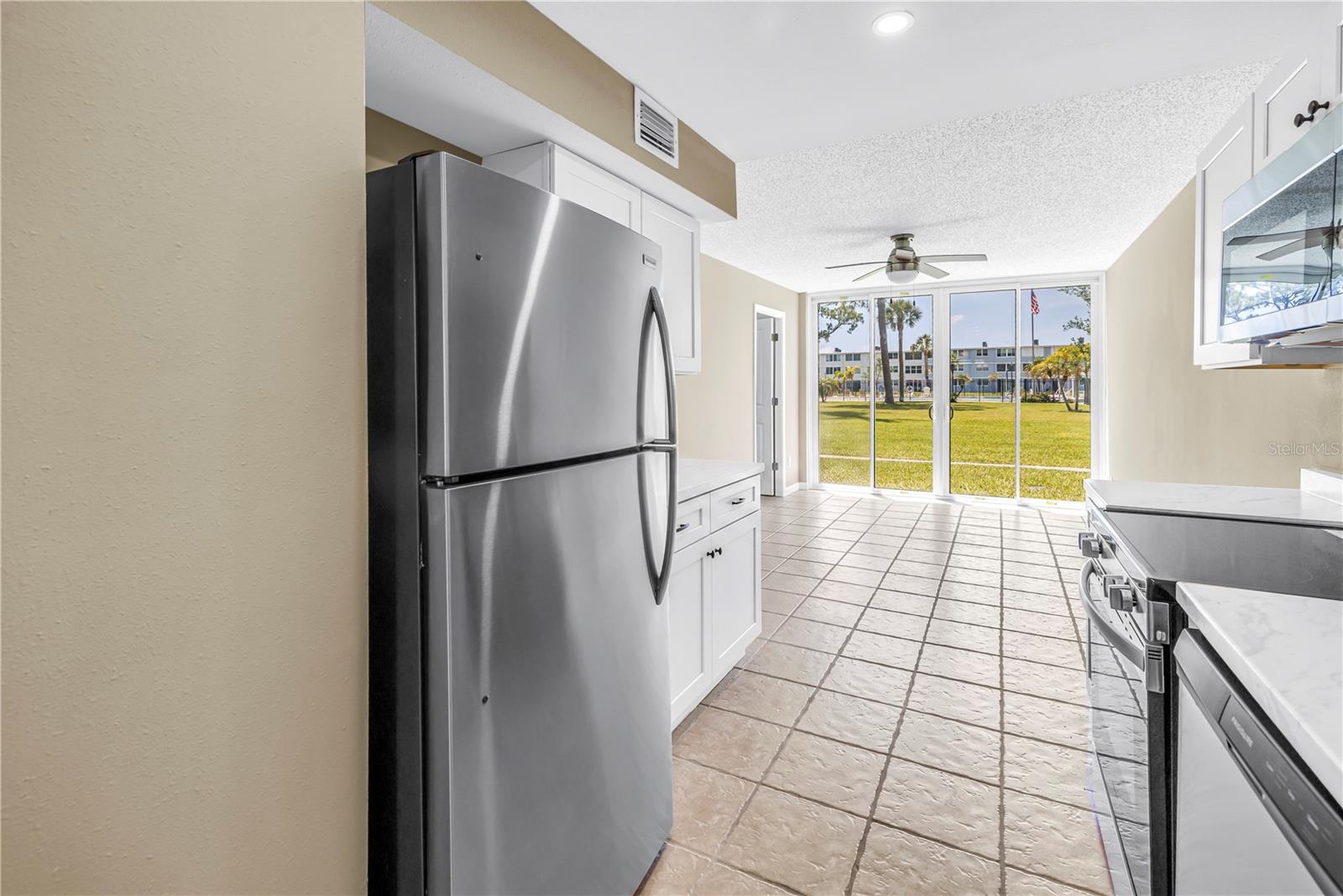4720 Locust Unit 116, St Petersburg, FL 33703