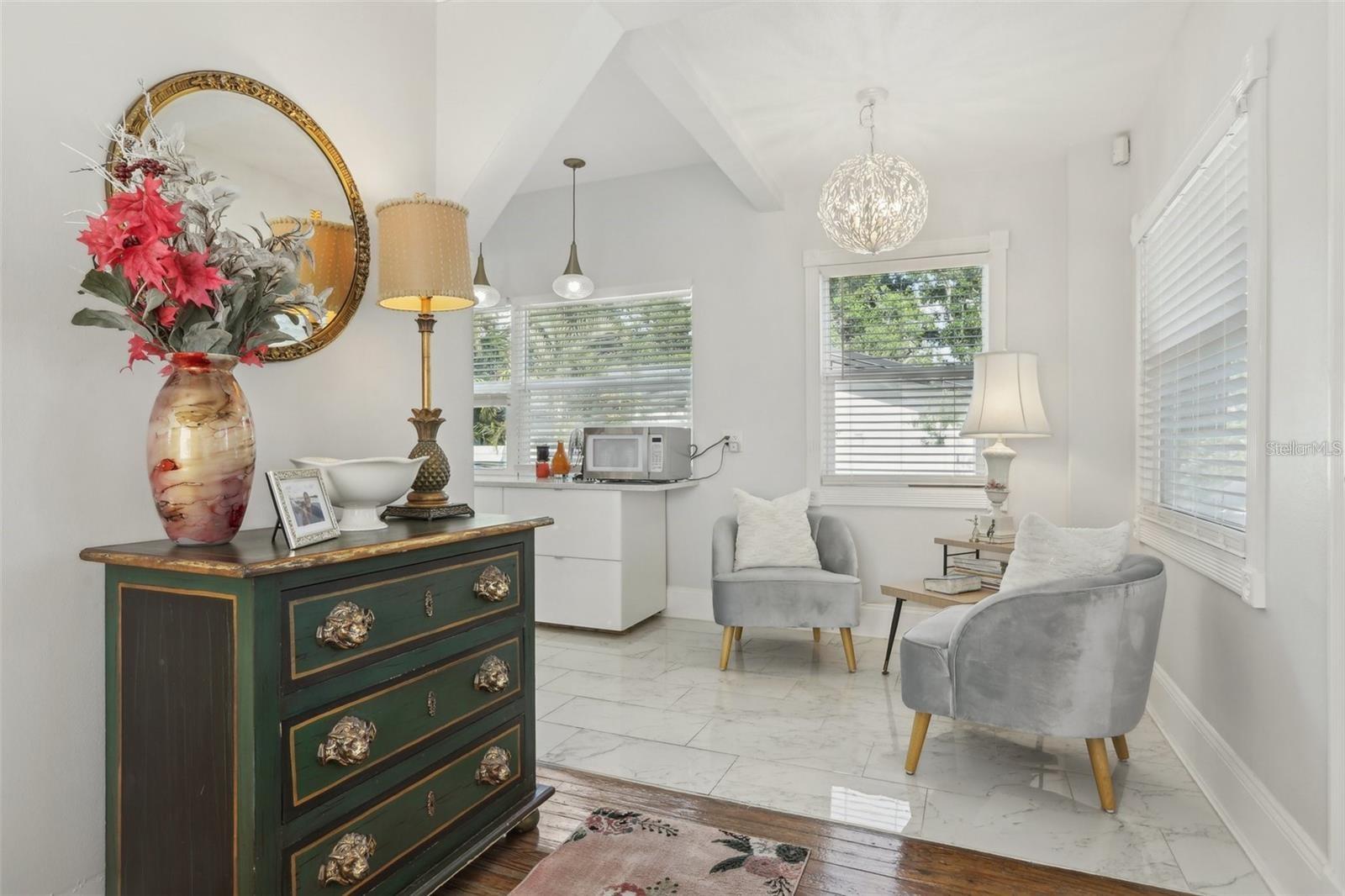 757 32nd, St Petersburg, FL 33704