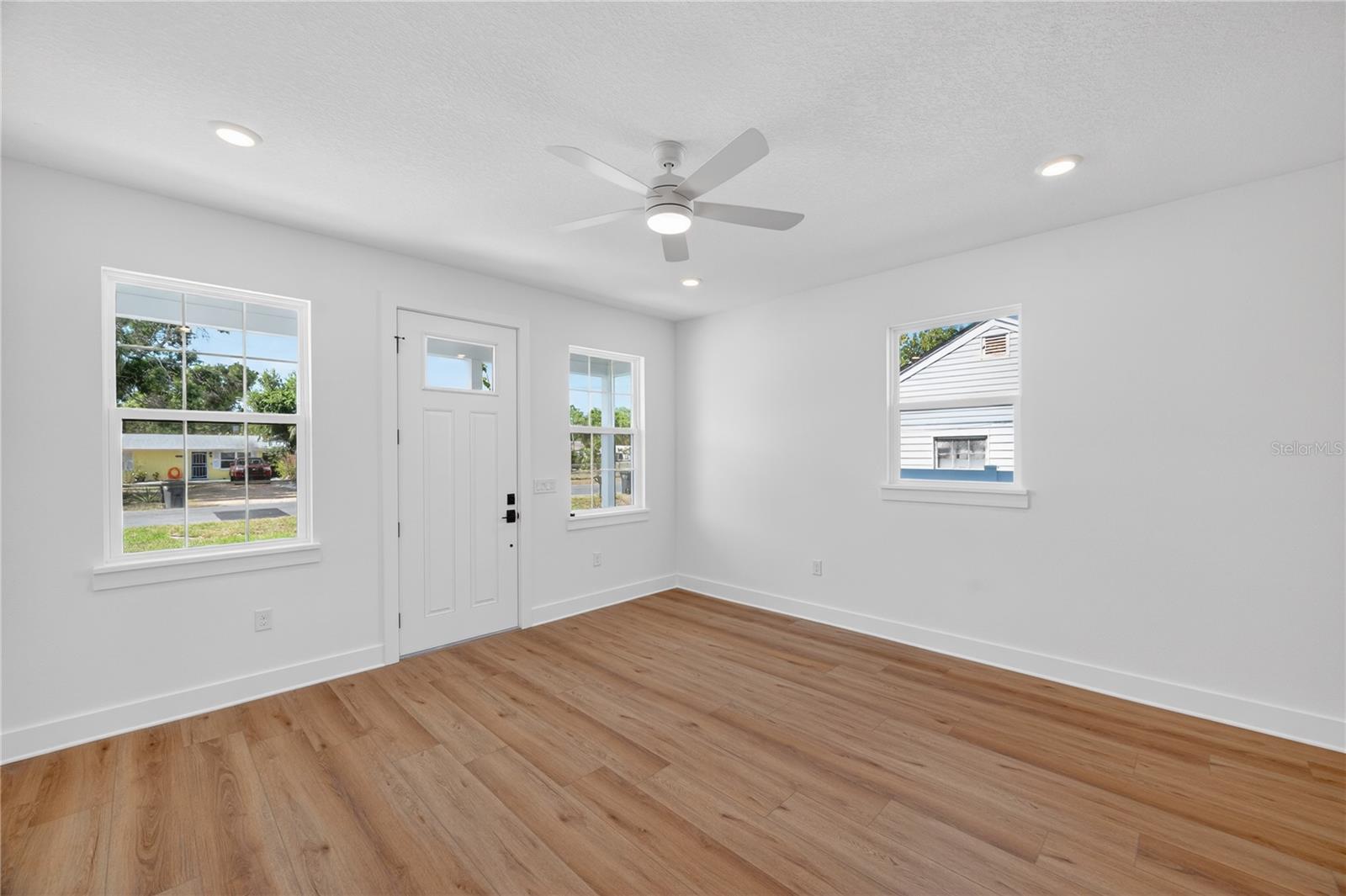 4181 56th, St Petersburg, FL 33714